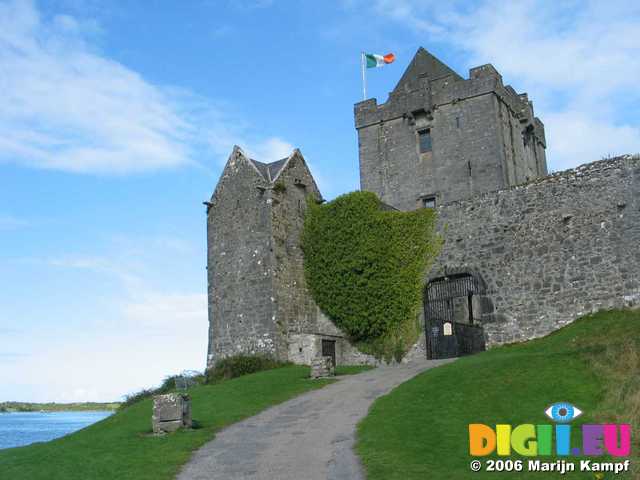 19215 Dunguaire Castle, Owenbristy, County Galway